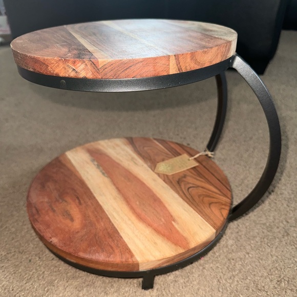 BNWT, wooden two tiered shelf decor - Picture 4 of 7